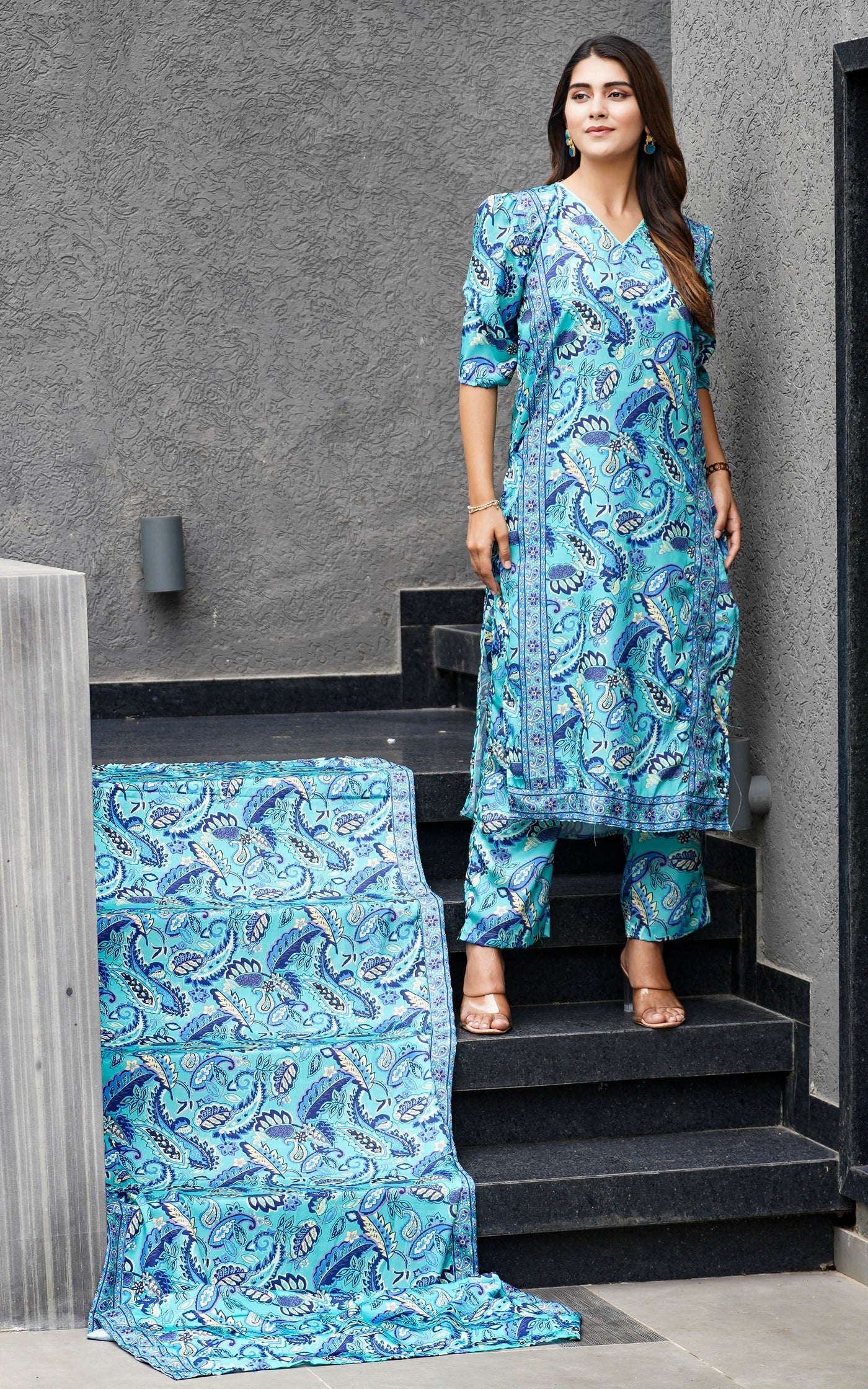 AARANA FLORAL SUIT SET