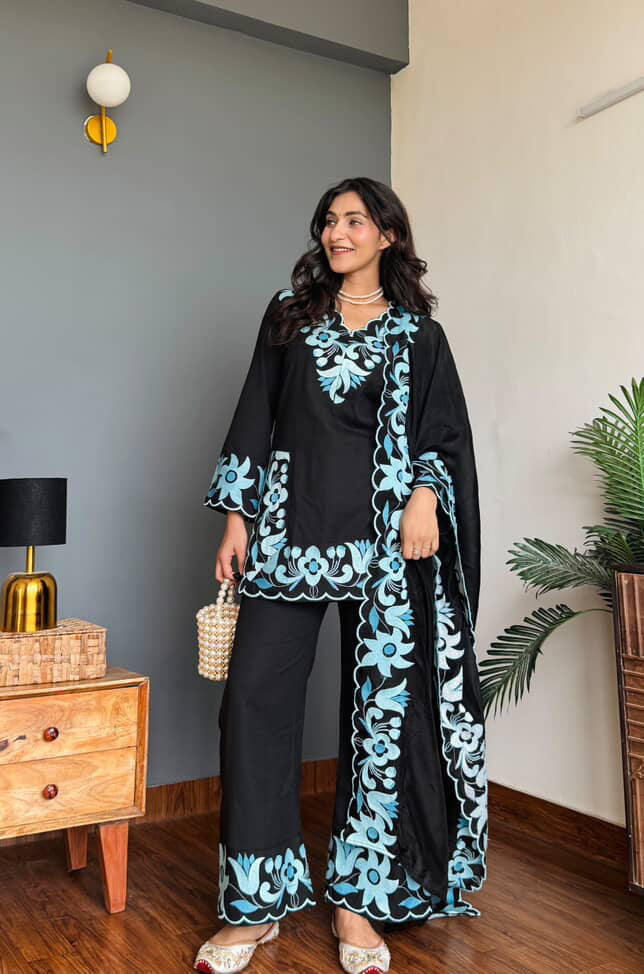 GAJRA BLACK SUIT SET