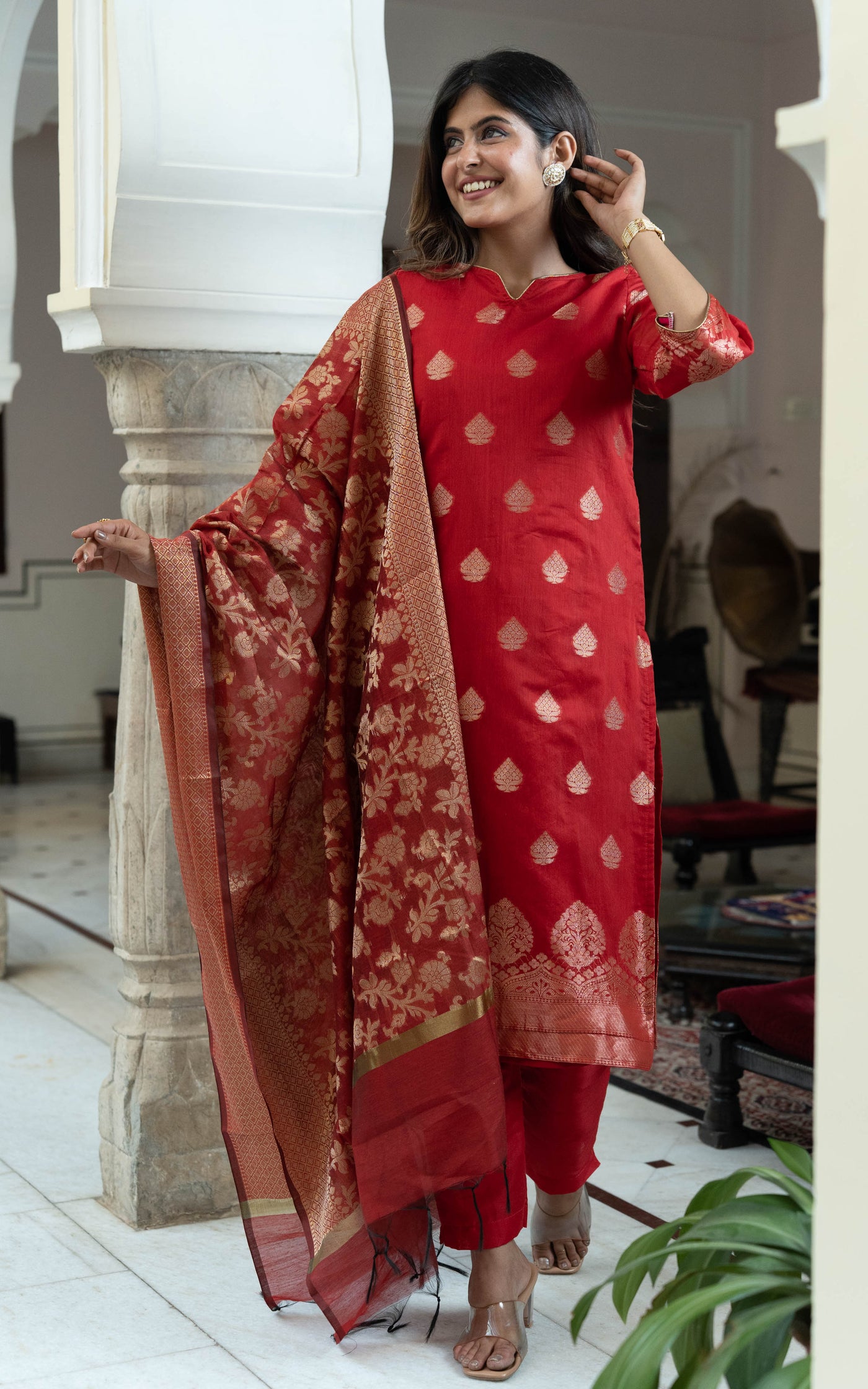 banarsi dress designs Elegant Banarasi Suit Design Ideas for Weddings