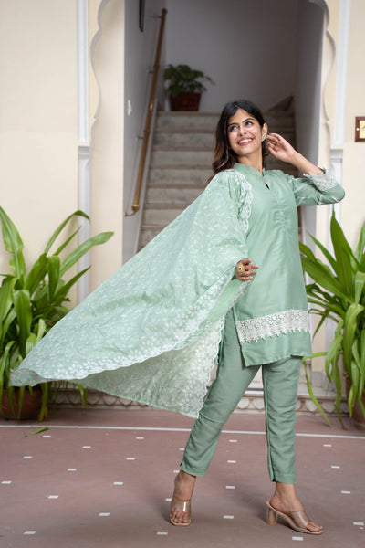 YASIM CHIKANKARI SUIT SET